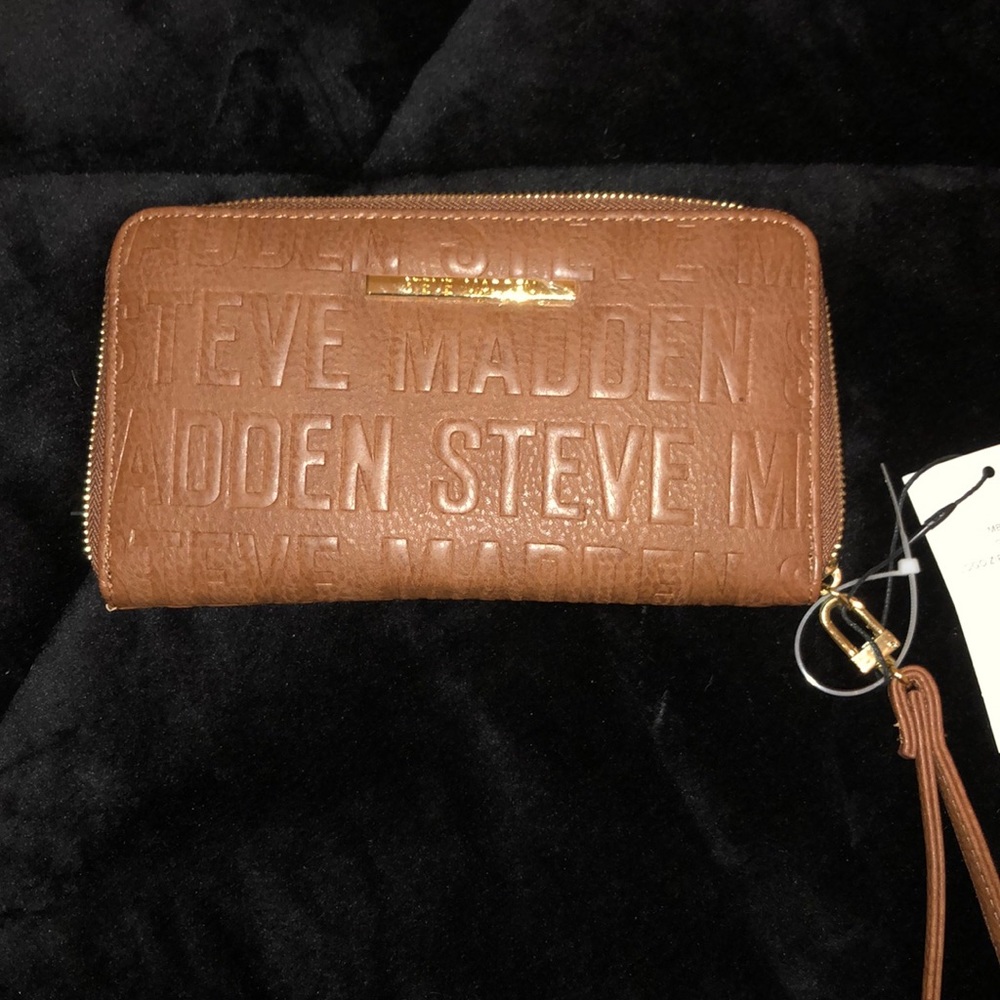 Steve Madden Cognac Logo Zip around wallet